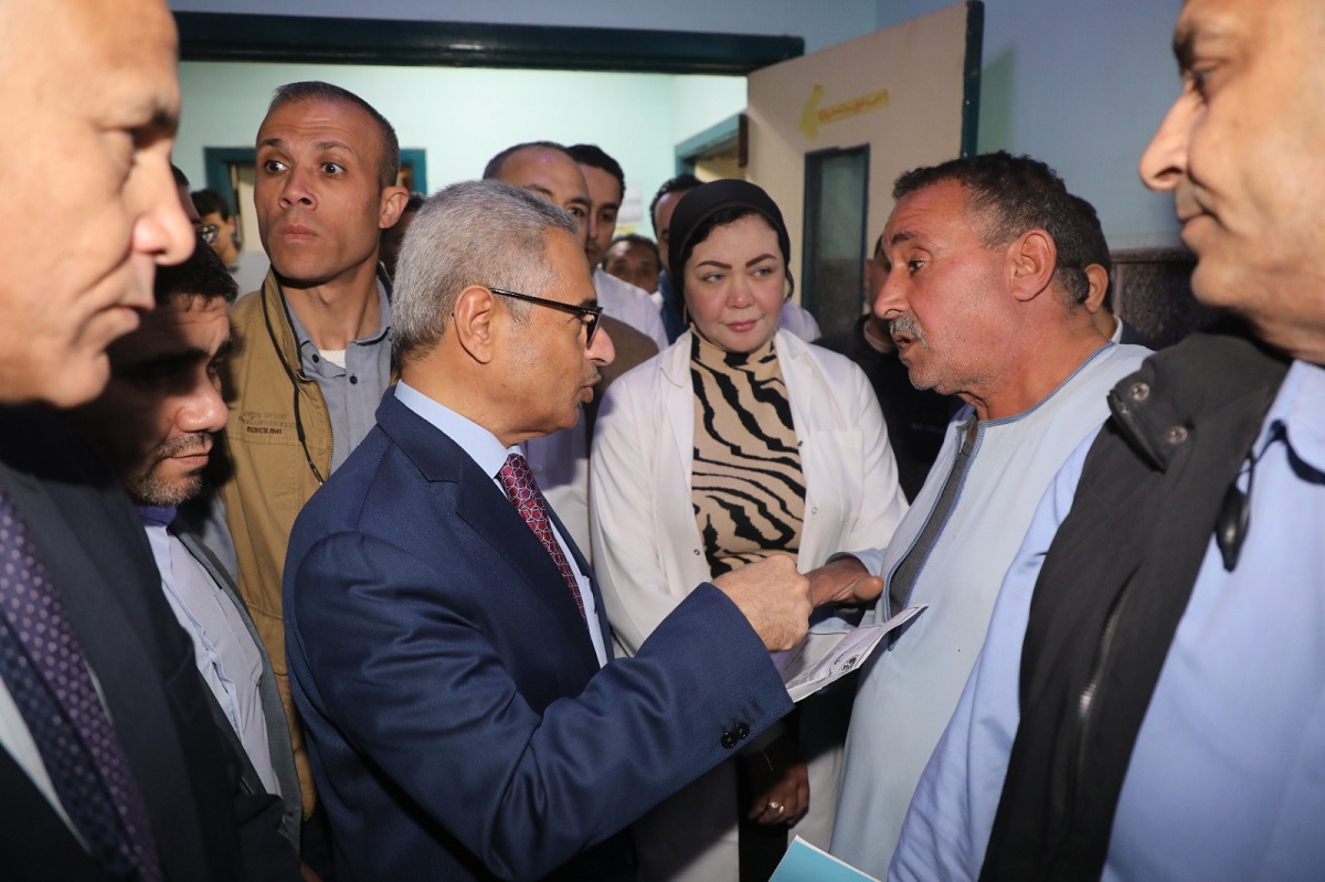 المحافظ يوجه بإعداد تقرير شامل باحتياجات مستشفى الواسطى